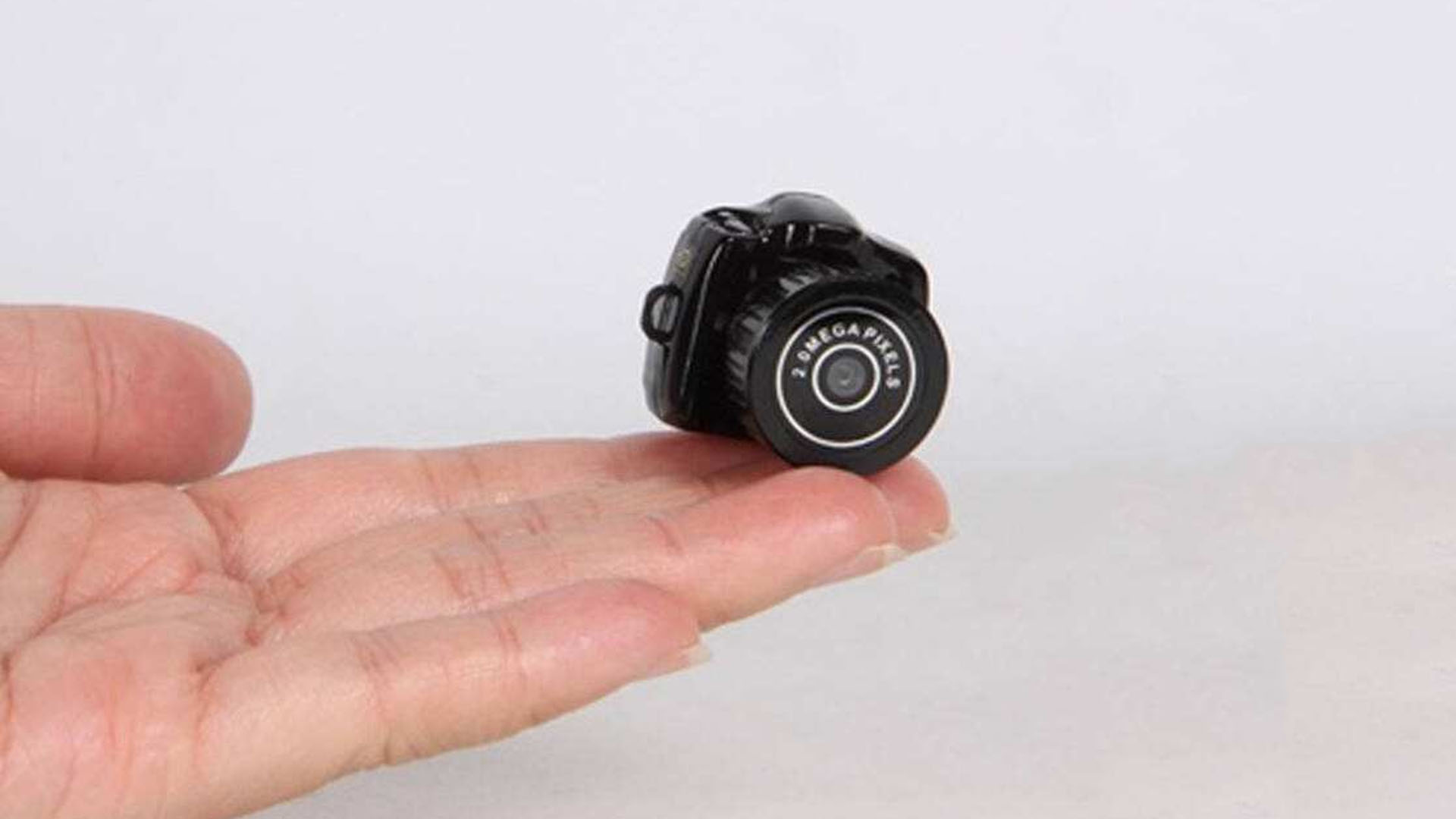 住酒店如何避免隔墻有眼，防止偷拍？