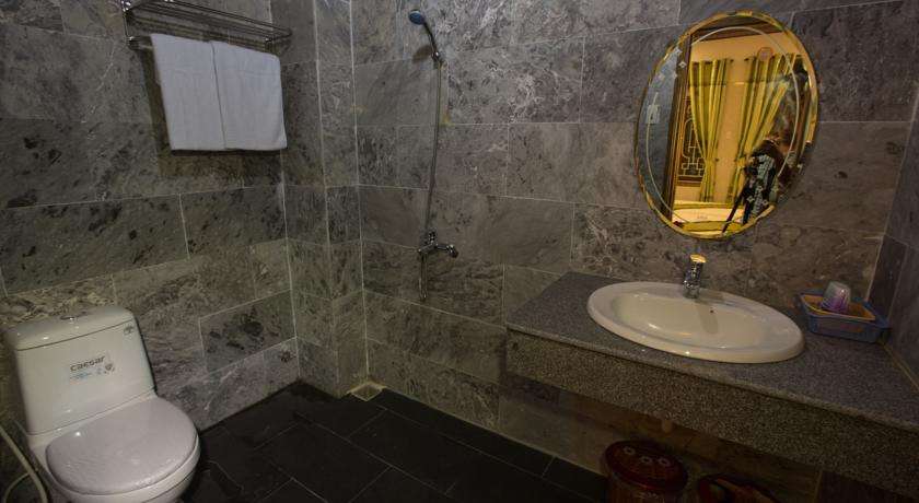 保護(hù)隱私不能僅靠“教科書式反偷拍”