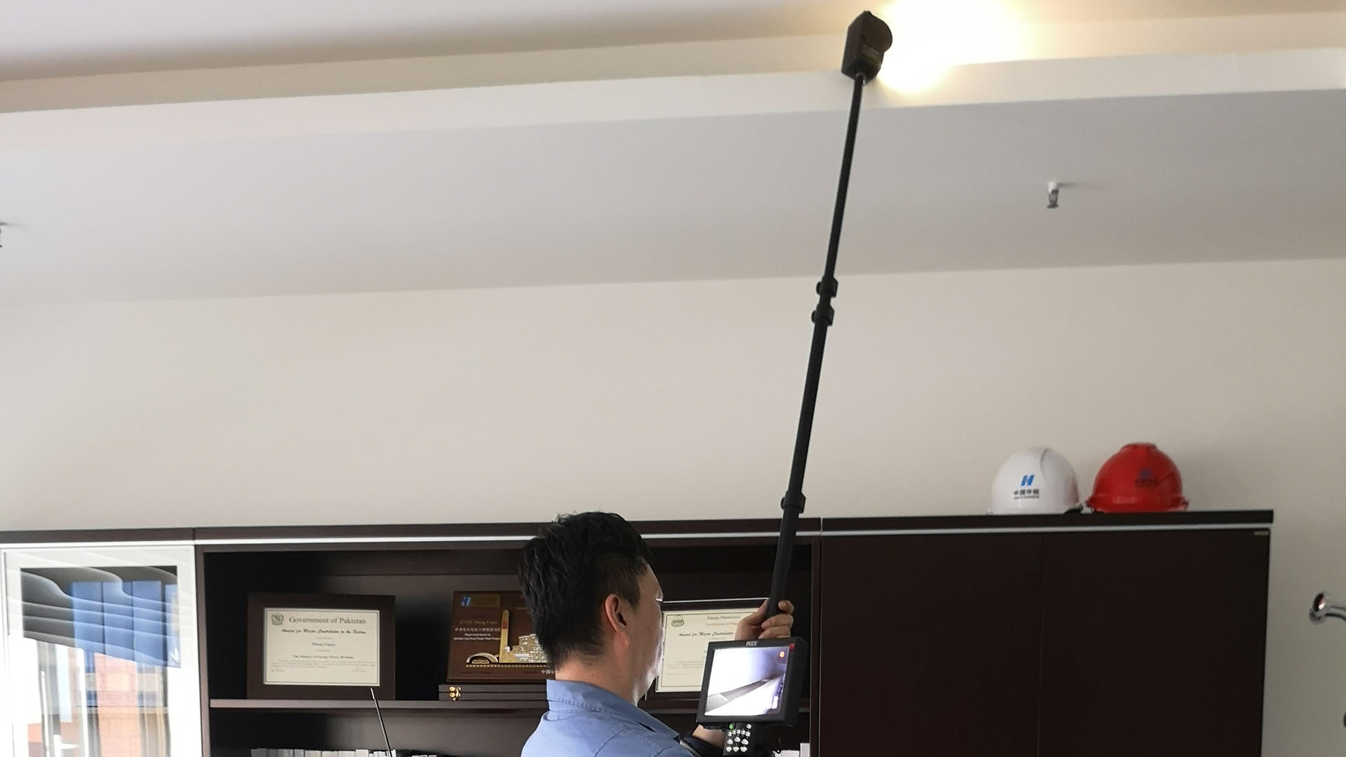 防竊聽探測器是如何實現(xiàn)反竊聽的？