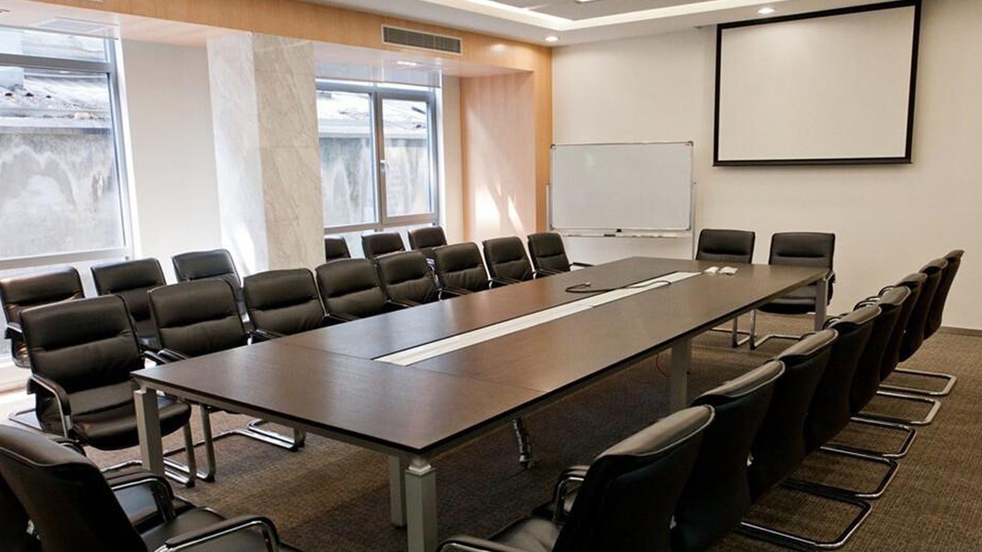 涉密場(chǎng)所為何不允許攜帶手機(jī)進(jìn)入？